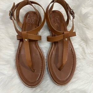 Crown Vintage Sandals sz8m/38 1/2